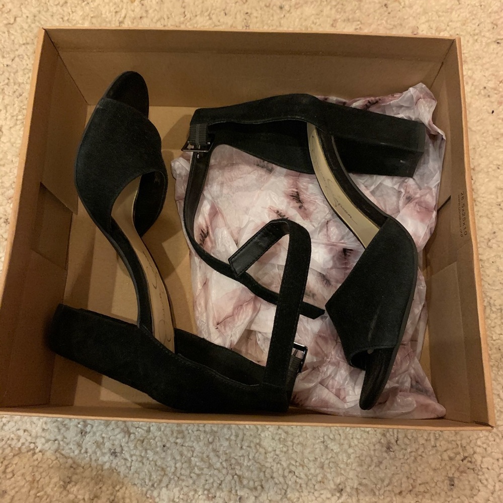 Simple black heels!